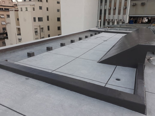 Laje de cobertura após impermeabilização — sistema Fibersals